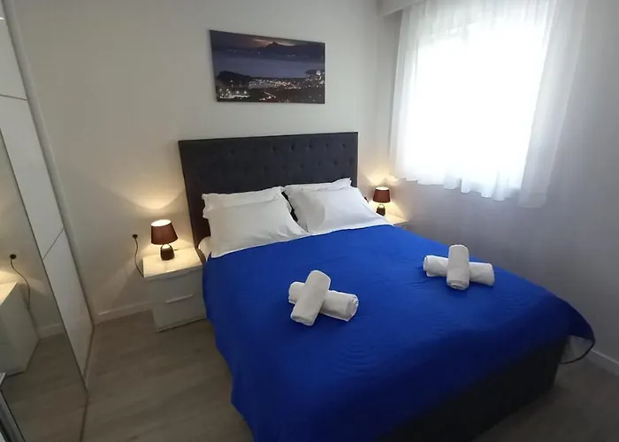 Lux Antonija * Makarska